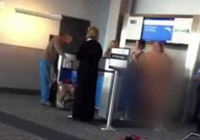 Una mujer se desnuda en el aeropuerto de Denver (EEUU)