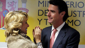 Esperanza Aguirre con José Manuel Soria.