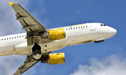 IAG ofrece ahora 9,25 euros por las acciones de Vueling.