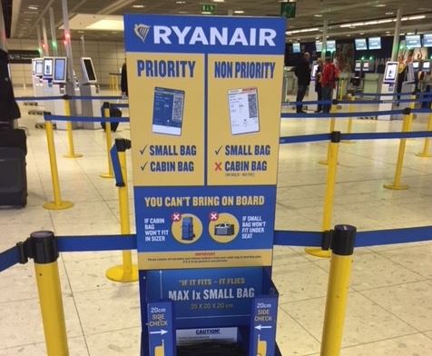 Ryanair: pagar por embarcar la maleta de mano ilegal | Noticias de Aerolíneas, | Revista de turismo Preferente.com