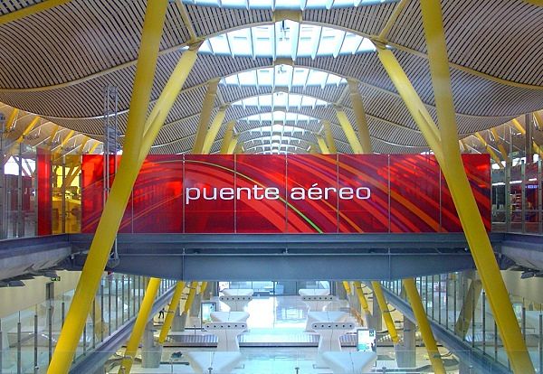 Iberia duplica los vuelos del puente aéreo | Noticias de Aerolíneas |  Revista de turismo Preferente.com